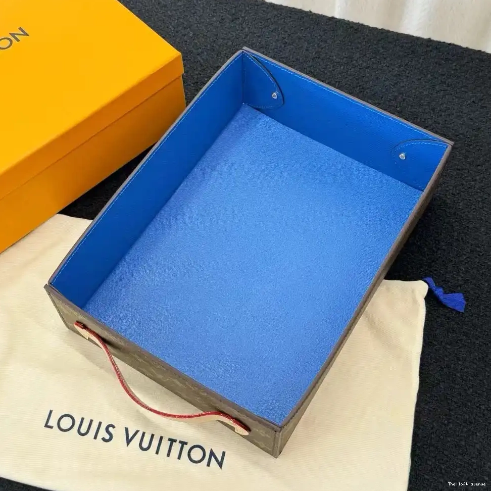 CUSTOM DESK LV HANDLE WITH TRAY 0508